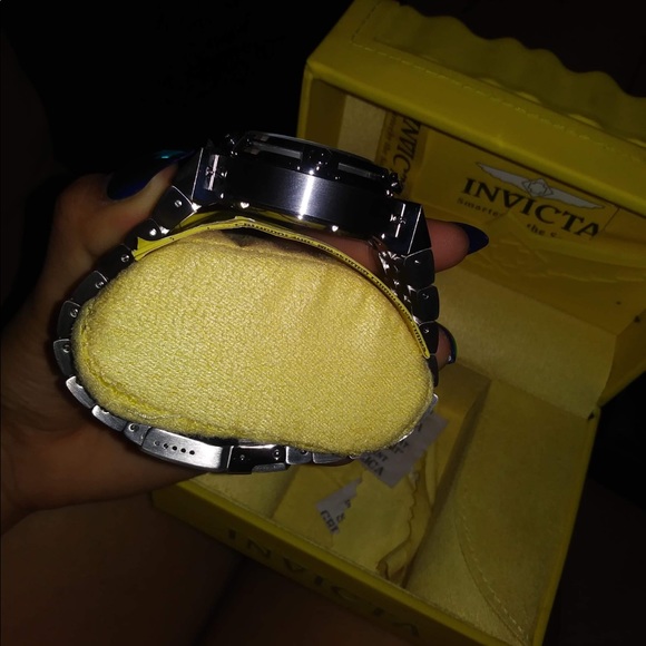 Men’s invicta watch - Picture 2 of 4